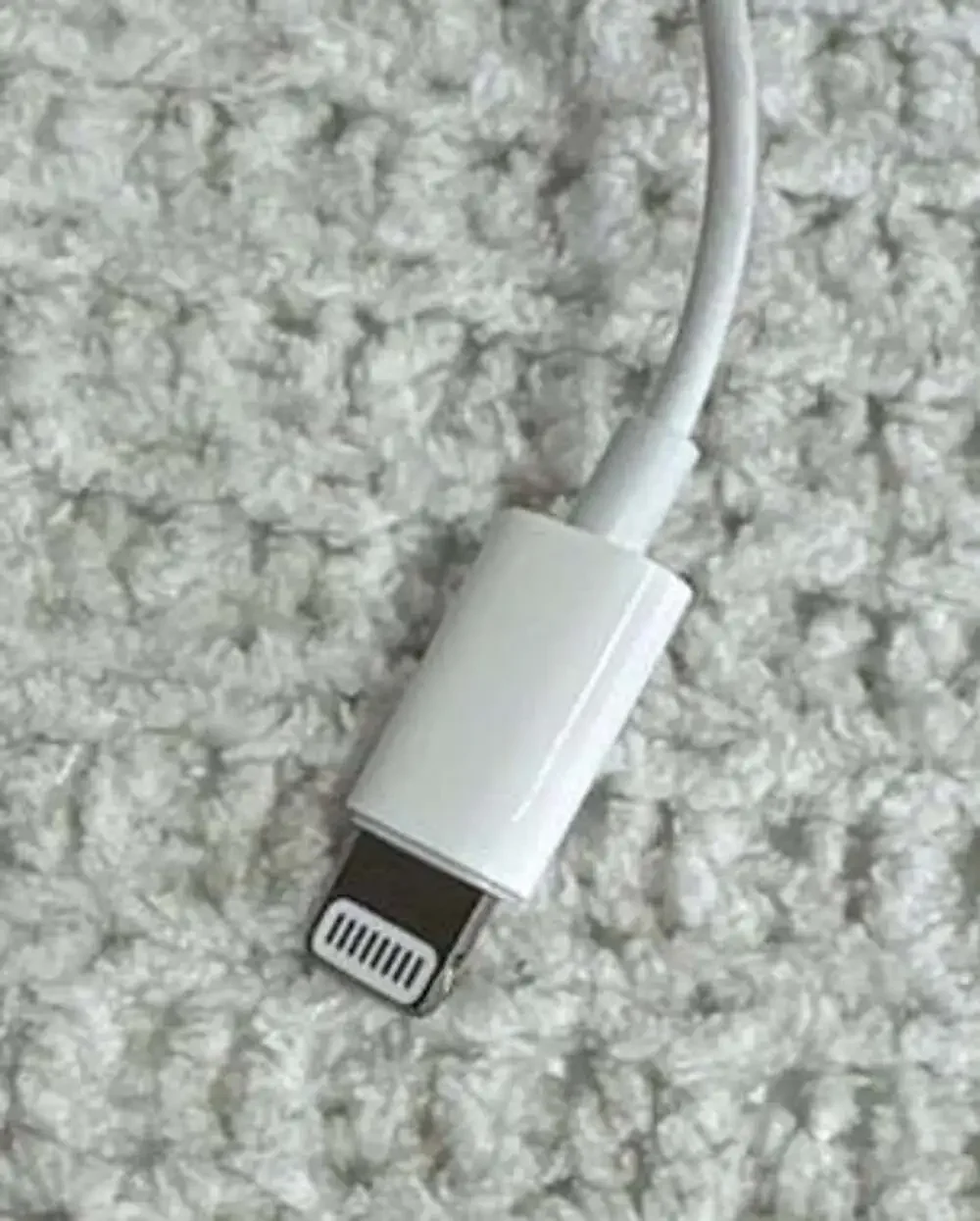 Apple earpods lightning
